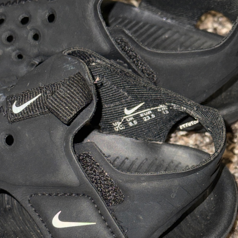 Nike Kids Black Sandals size 7C - Picture 4 of 9